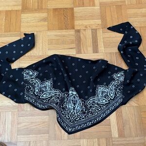Tie back bandana bra top M